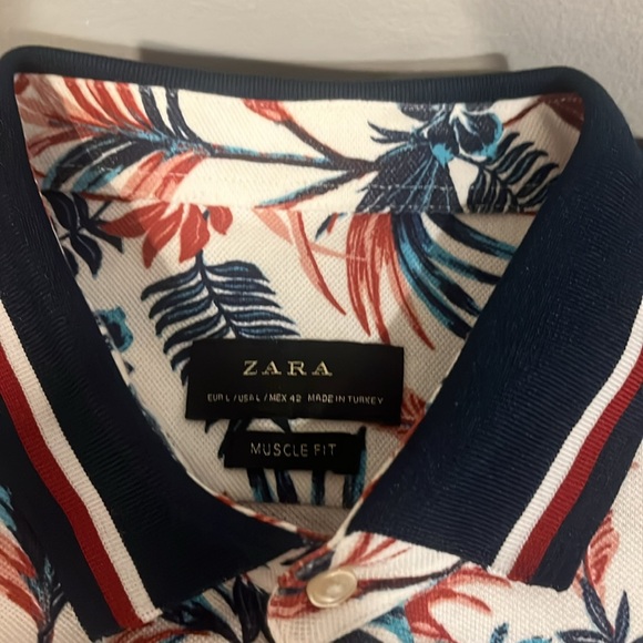 Zara Short Sleeve Button down - Picture 4 of 4